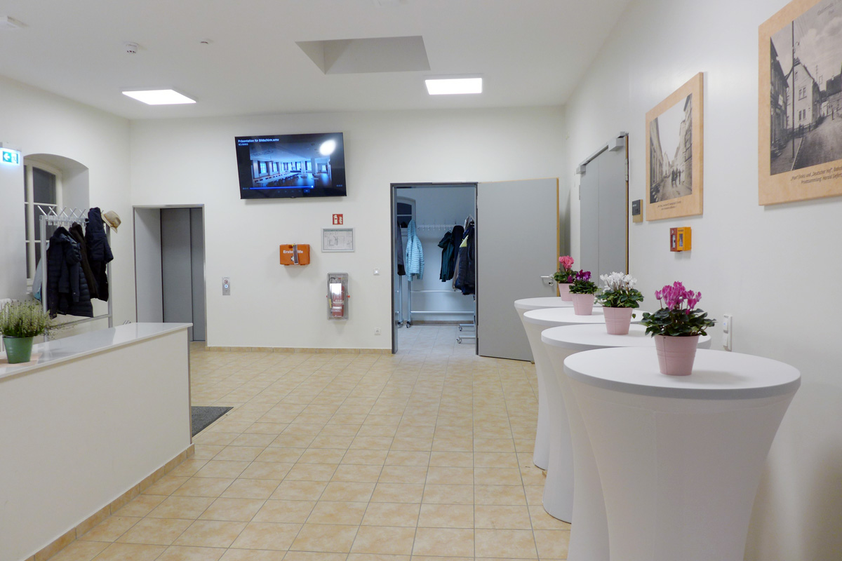 location-veranstaltungsraum-geratal-graefenroda-buergerhaus-deutscher-hof-graefenroda-grosser-saal-10