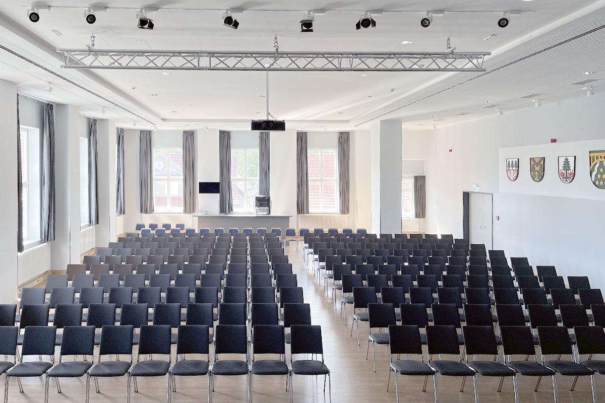 location-veranstaltungsraum-geratal-graefenroda-buergerhaus-deutscher-hof-graefenroda-grosser-saal-17