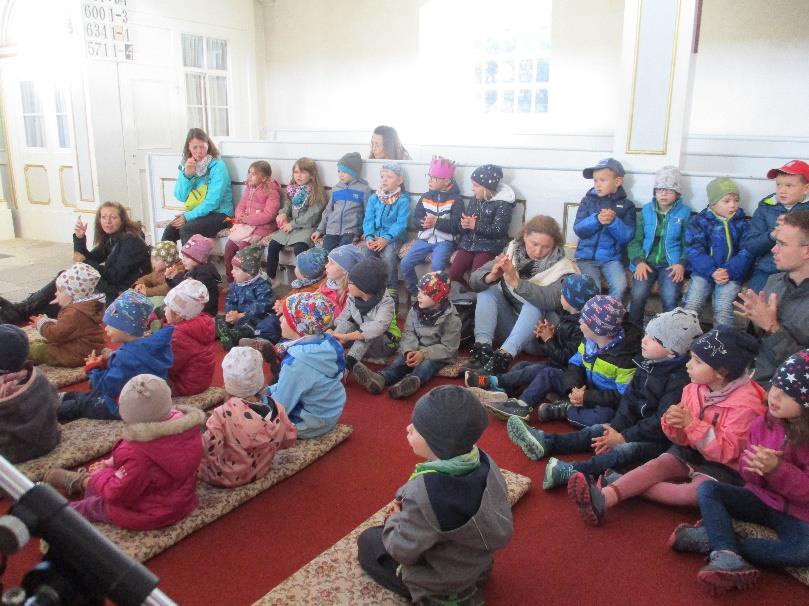 kindergarten-pfiffikus-geschwenda-feiert-erntedank_gemeinde-geratal_02
