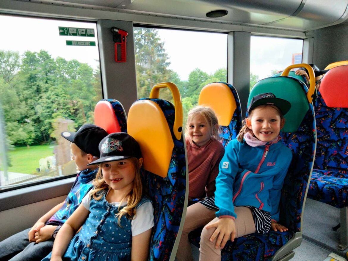 kindergarten-pfiffikus-geschwenda_ausflug-ins-kino_2024_00
