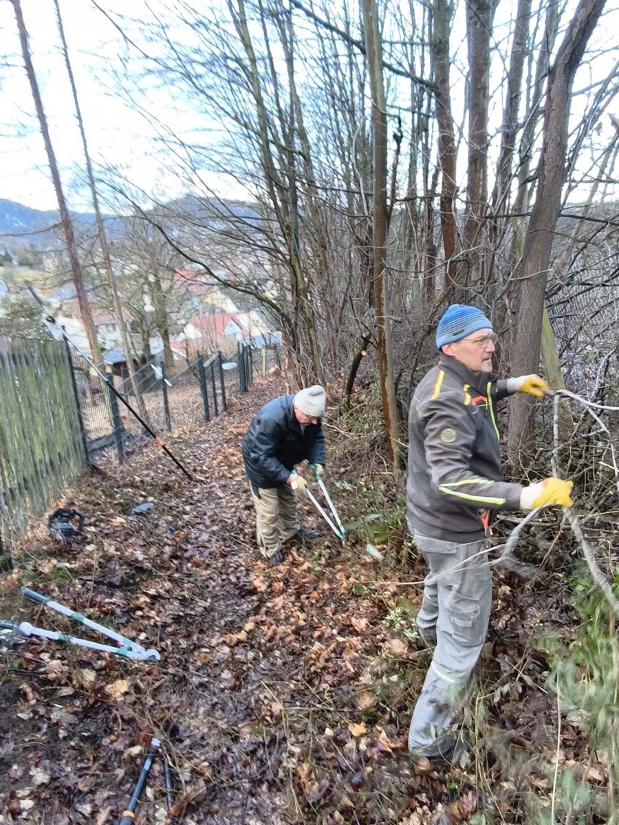 geraberger-heimatfreunde-arbeitseinsatz-neussiser-weg_02