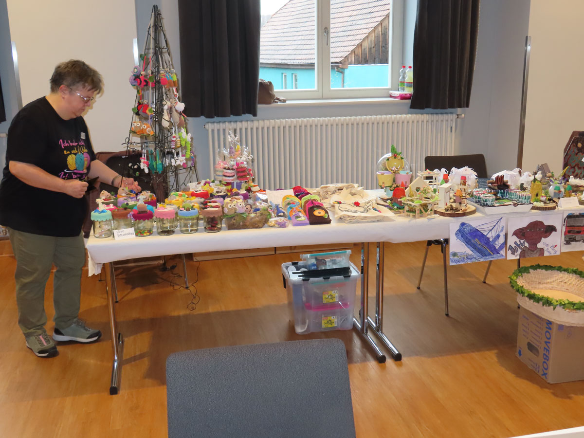 ausstellung-hobbykuenstler-gemeinde-geratal-heimatverein-graefenroda-2026_09